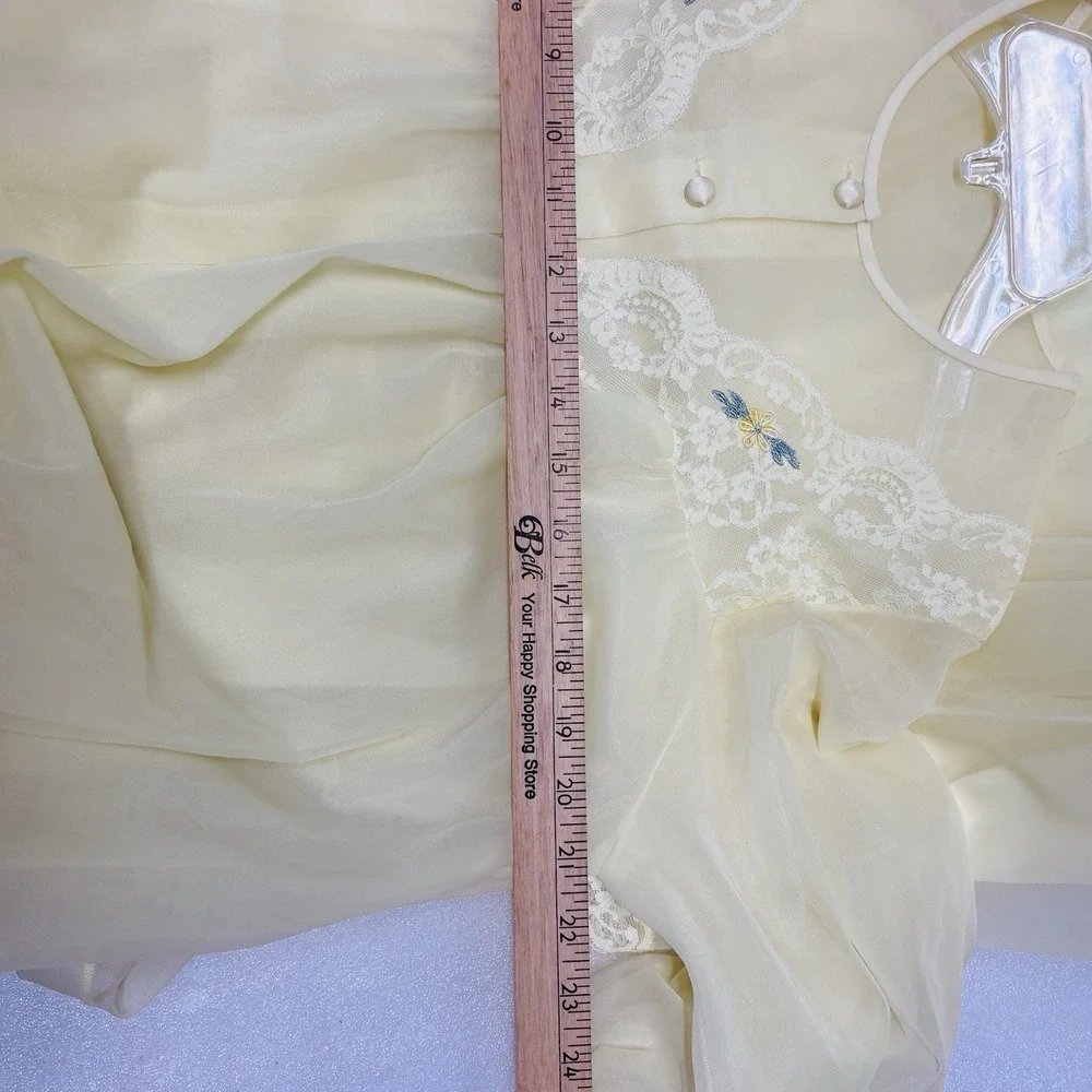 VTG Shadowline Bridal SILKY‎ Peignoir Lace Trim Embroidered Nylon Robe Nightgown